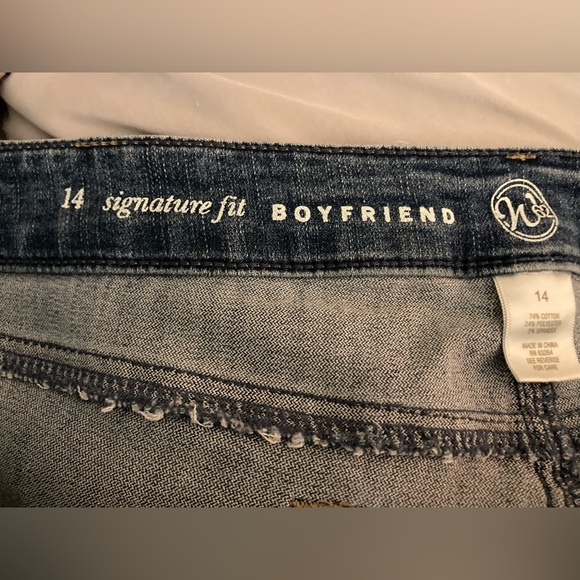 N62 Jeans - size 14 boyfriend style; easily rolled to ankle/capri style - Picture 3 of 3